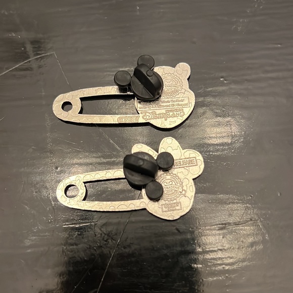 Disney safety pin pins - Picture 2 of 2